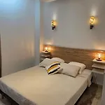 Camelia Prestige - Place De La Nation Hotel