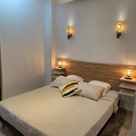 Camelia Prestige - Place De La Nation Hotel