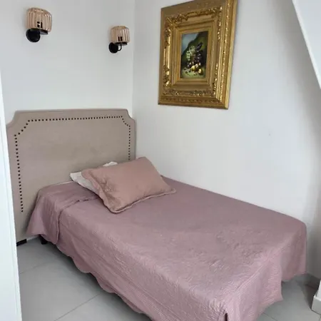 Camelia Prestige - Place De La Nation Hotel