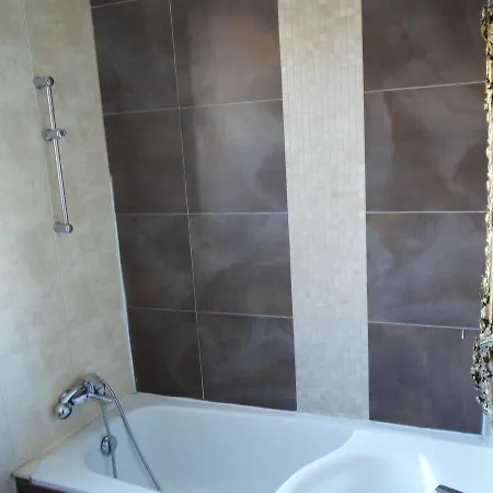 Camelia Prestige - Place De La Nation 2*