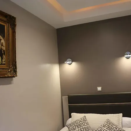 Camelia Prestige - Place De La Nation Hotel