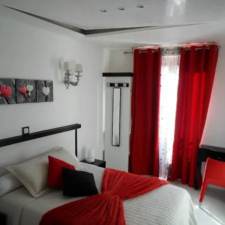 Camelia Prestige - Place De La Nation Hotel 2*