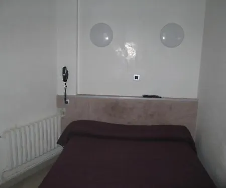 Camelia Prestige - Place De La Nation 2*