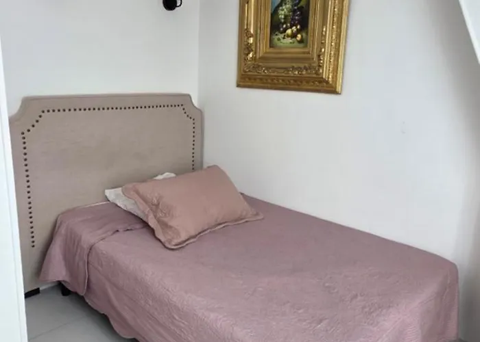 Camelia Prestige - Place De La Nation Hotel