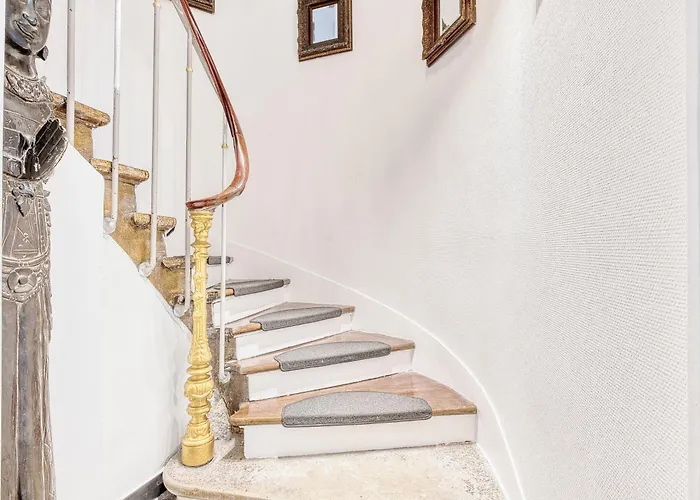 Hotel Camelia Prestige - Place De La Nation 2*