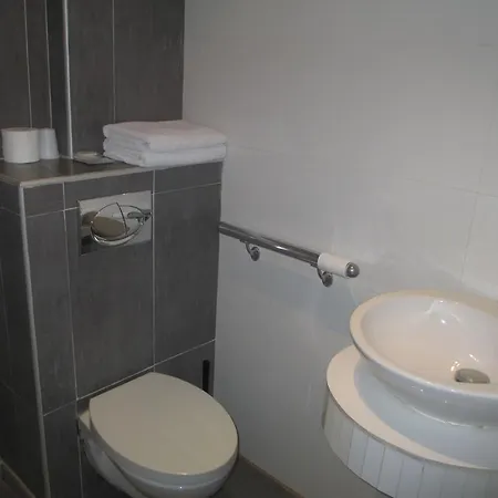 Camelia Prestige - Place De La Nation Hotel