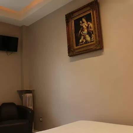 Hotel Camelia Prestige - Place De La Nation 2*