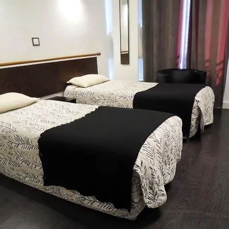Hotel Camelia Prestige - Place De La Nation 2*
