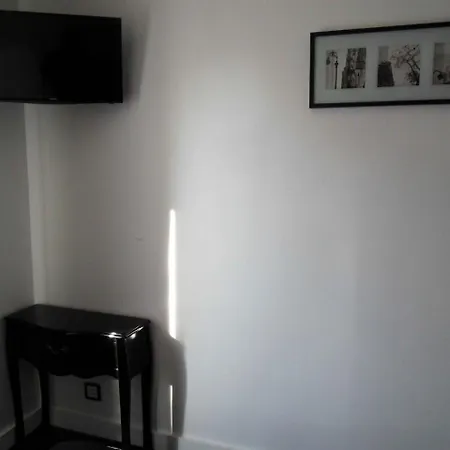 Hotel Camelia Prestige - Place De La Nation 2*